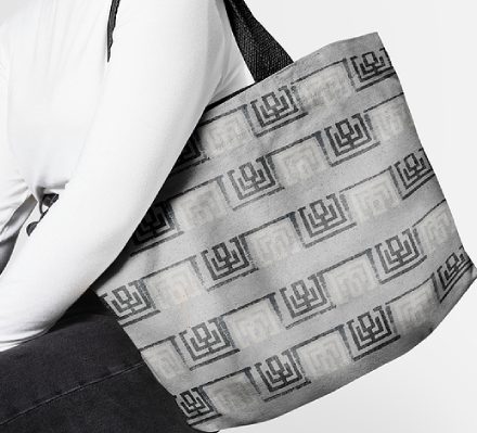 5 Great Reasons To Use Tote Bags With Customised Designs